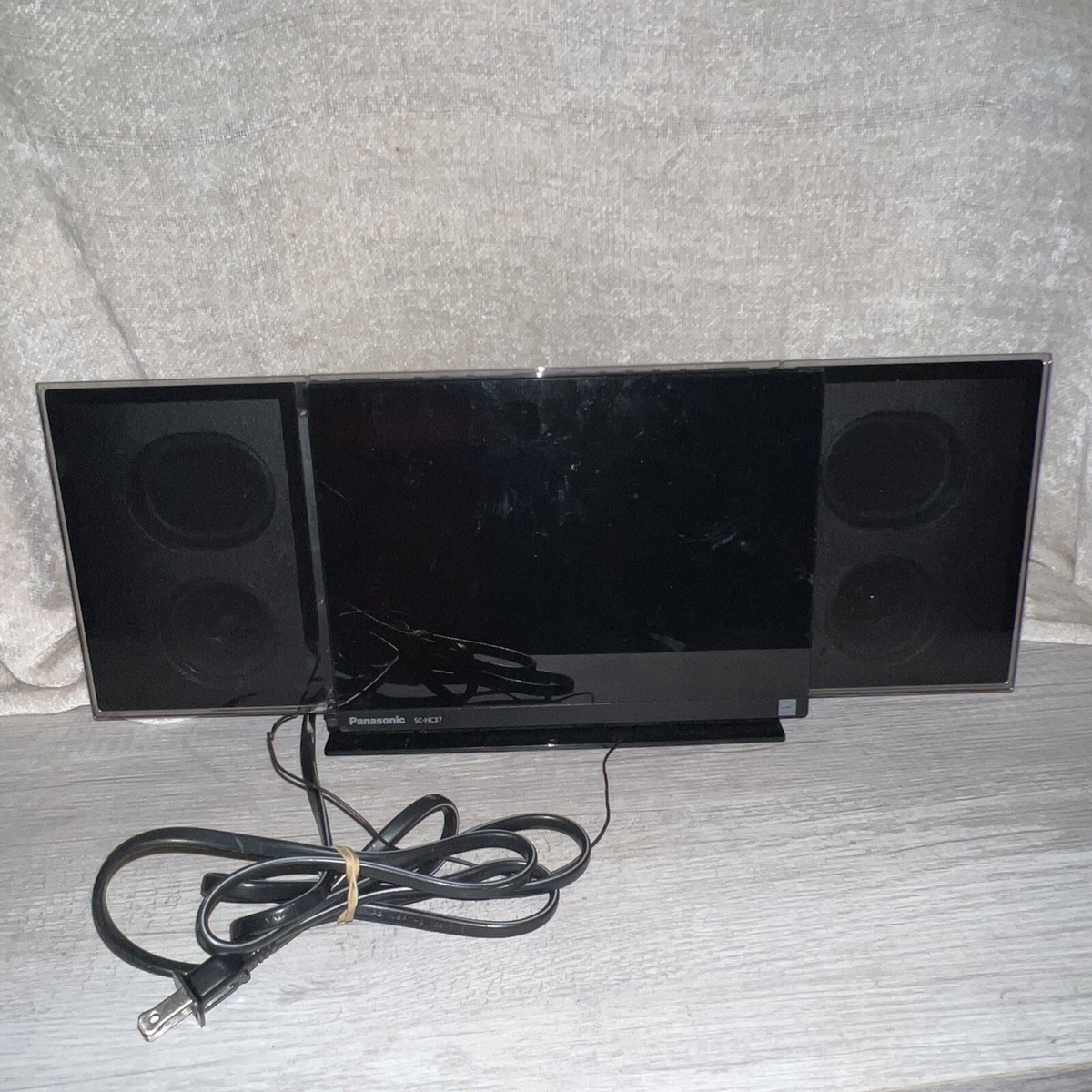 Panasonic SC-HC37 Compact CD, Radio, iPhone, iPod Dock