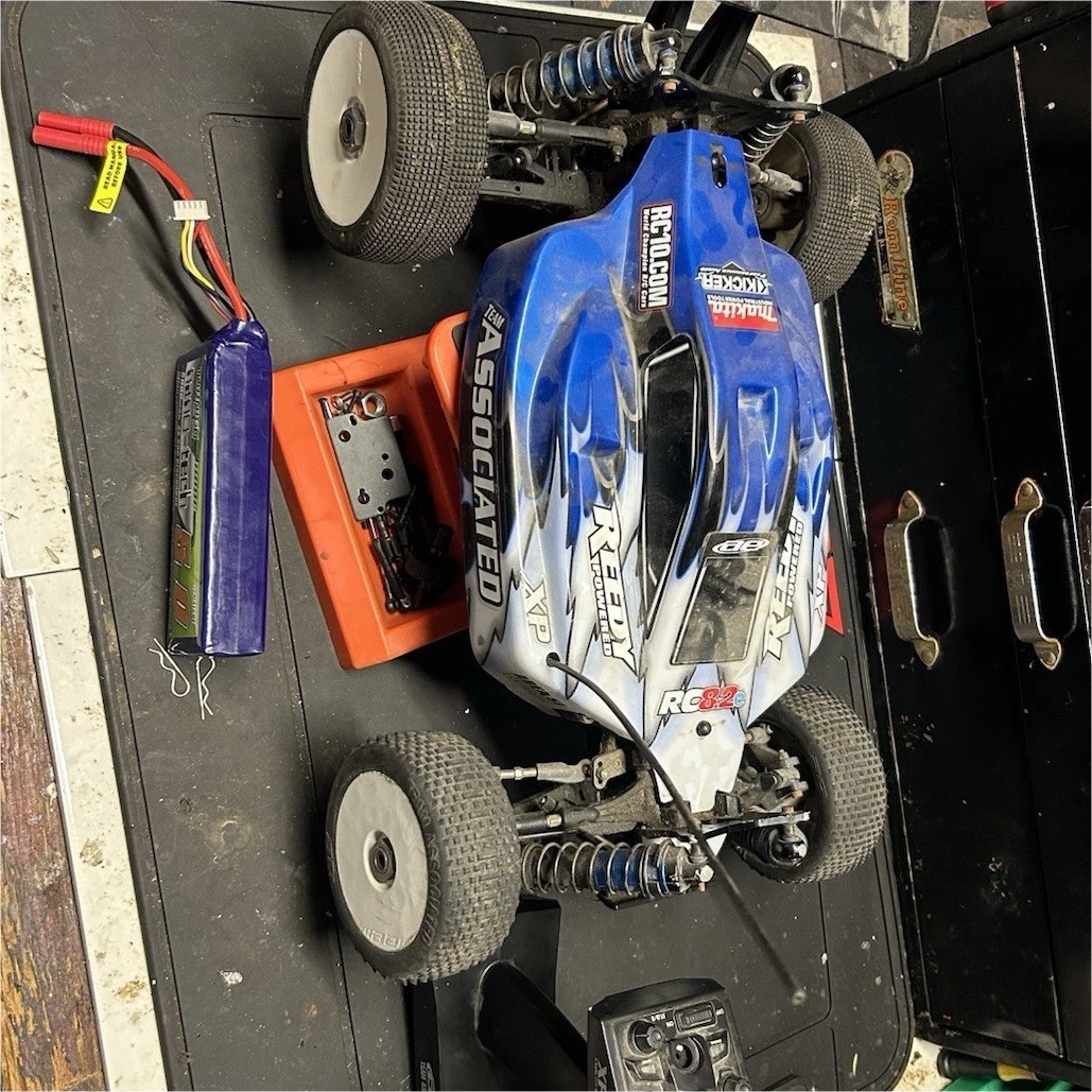 Team Associated 1:8 Hobby RC Car, Truck & Motorcycle Buggies for