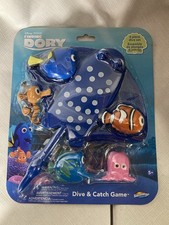 Disney Finding Dory - Dive and Catch Game 6 Piece Dive Set Swimming Game NEW
