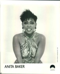 Press Photo: ANITA BAKER 8x10 B&W 1987
