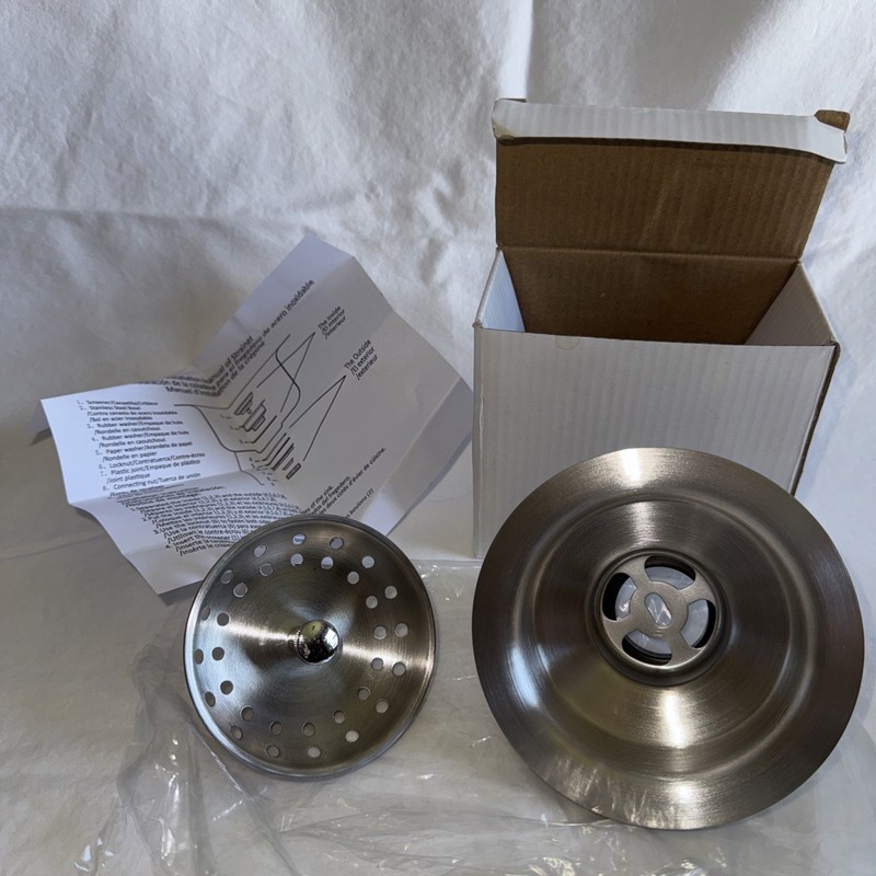 4.5” Kitchen Sink Strainer Drain Stainless Steel NEW IN BOX 