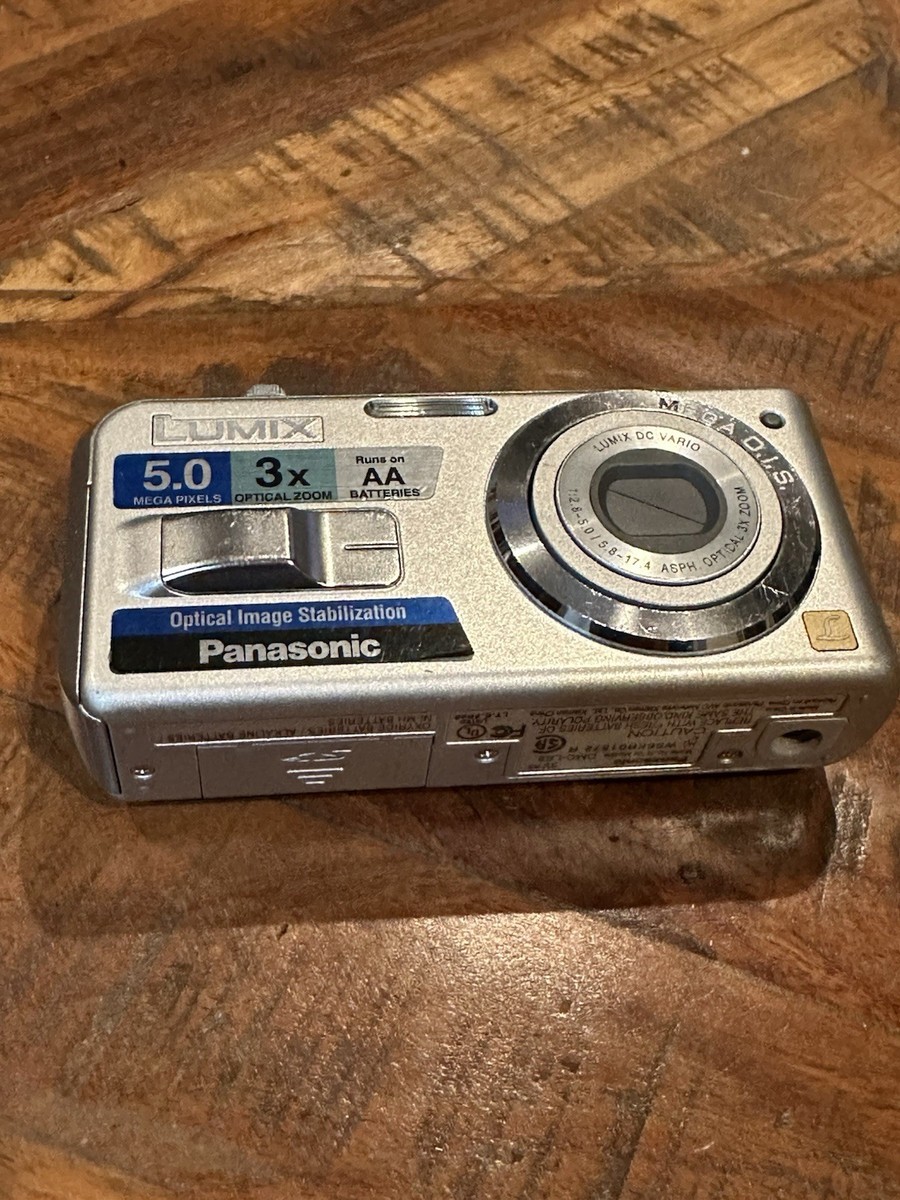 Panasonic LUMIX DMC-LS2 シルバー　デジカメ Panasonic Lumix DMC-LS2 5.0MP Digital Camera - Silver (for parts