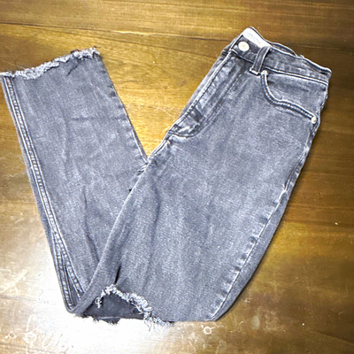 Abercrombie & Fitch Ankle Straight Ultra High-Rise Distressed Black Jeans 24/00s