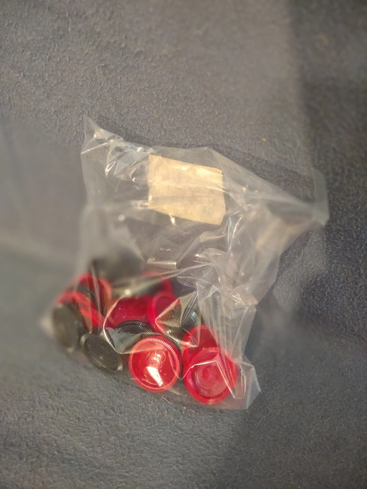 Vtg Pressman Checkers Set #2012, Complete w/One Piece Everlasting Board, 1978 - Image 3 of 3