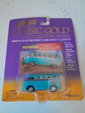 NOS Diecast Johnny Lightning Classic Gold 1960's Volkswagen Bus 3 W/Card/Stand