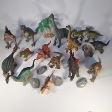 DINOSAUR Lot 15 Toy Dinosaurs  Some Plastic Rocks And A Palm Tree