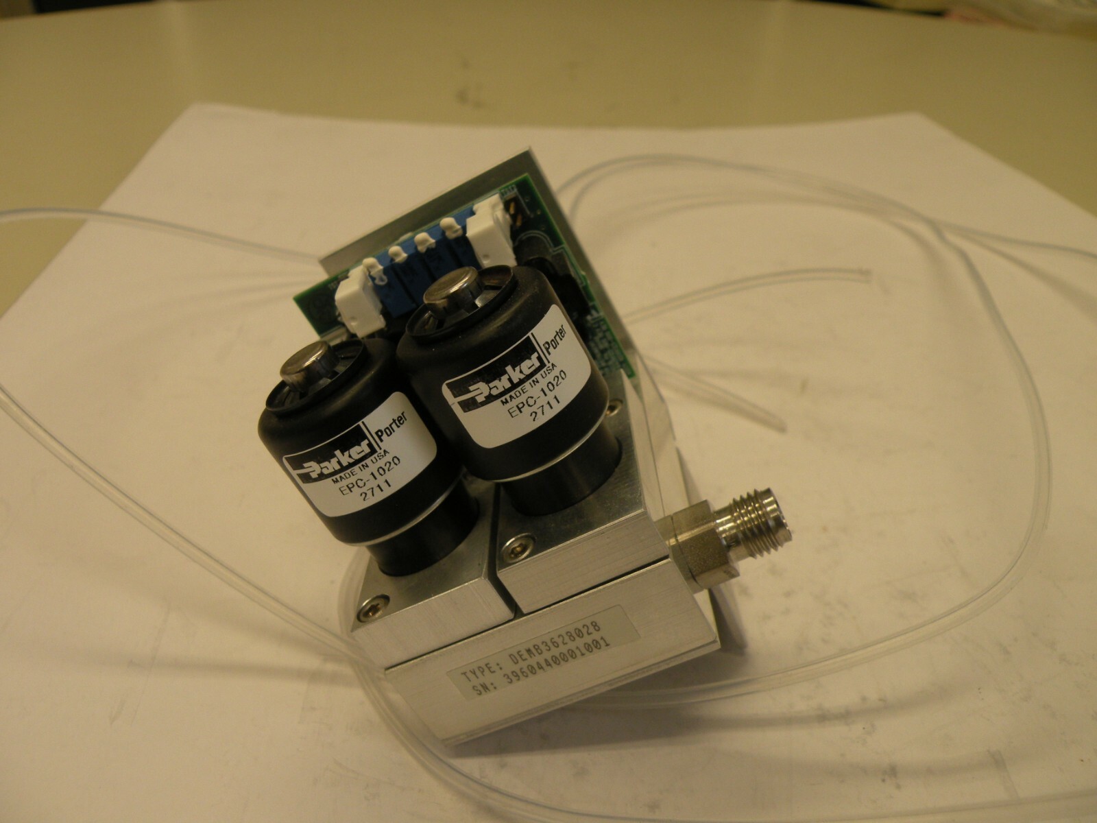 THERMO FINNIGAN DUAL EPC-1020 VALVES & PCB W/ HOSES FOR LCQ DECA KA20122-000