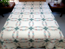 NEEDS WASHING: Vintage 90s Made In CHINA Hand Quilted WEDDING RING Quilt; QUEEN