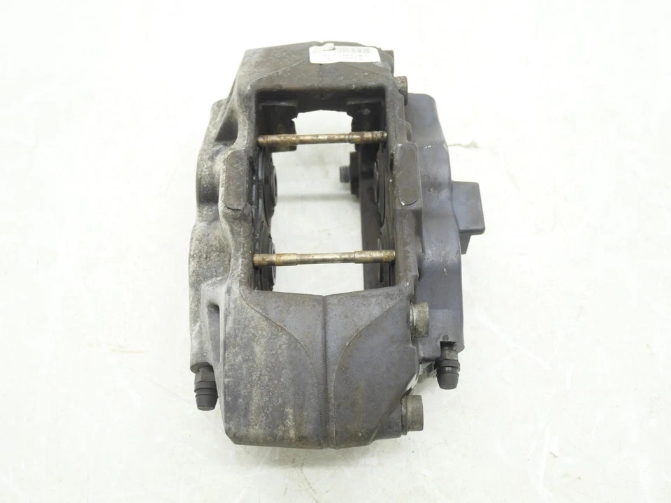 Pinça de freio Brembo lateral LH usada driver traseiro 2016-2024 Chevy Camaro SS 6.2L FABRICANTE DE EQUIPAMENTO ORIGINAL - Imagem 2 de 4