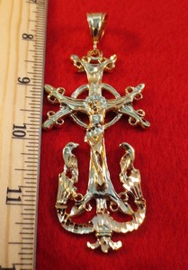 Authentic 14KT GOLD PLATED CELTIC CROSS CRUCIFIX PENDANT CHARM - 9251O