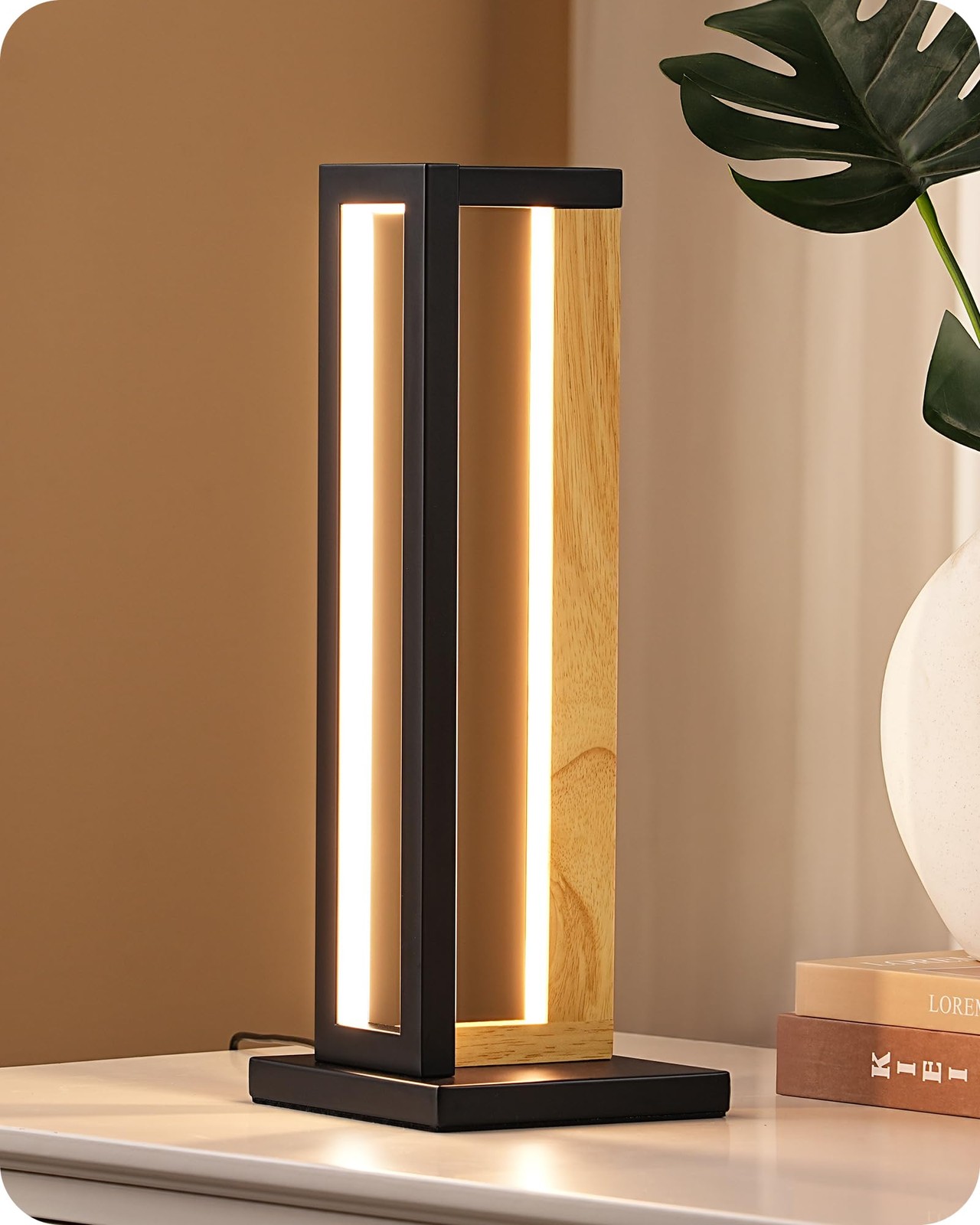 Lampe de chevet tactile en bois et métal au design moderne épuré