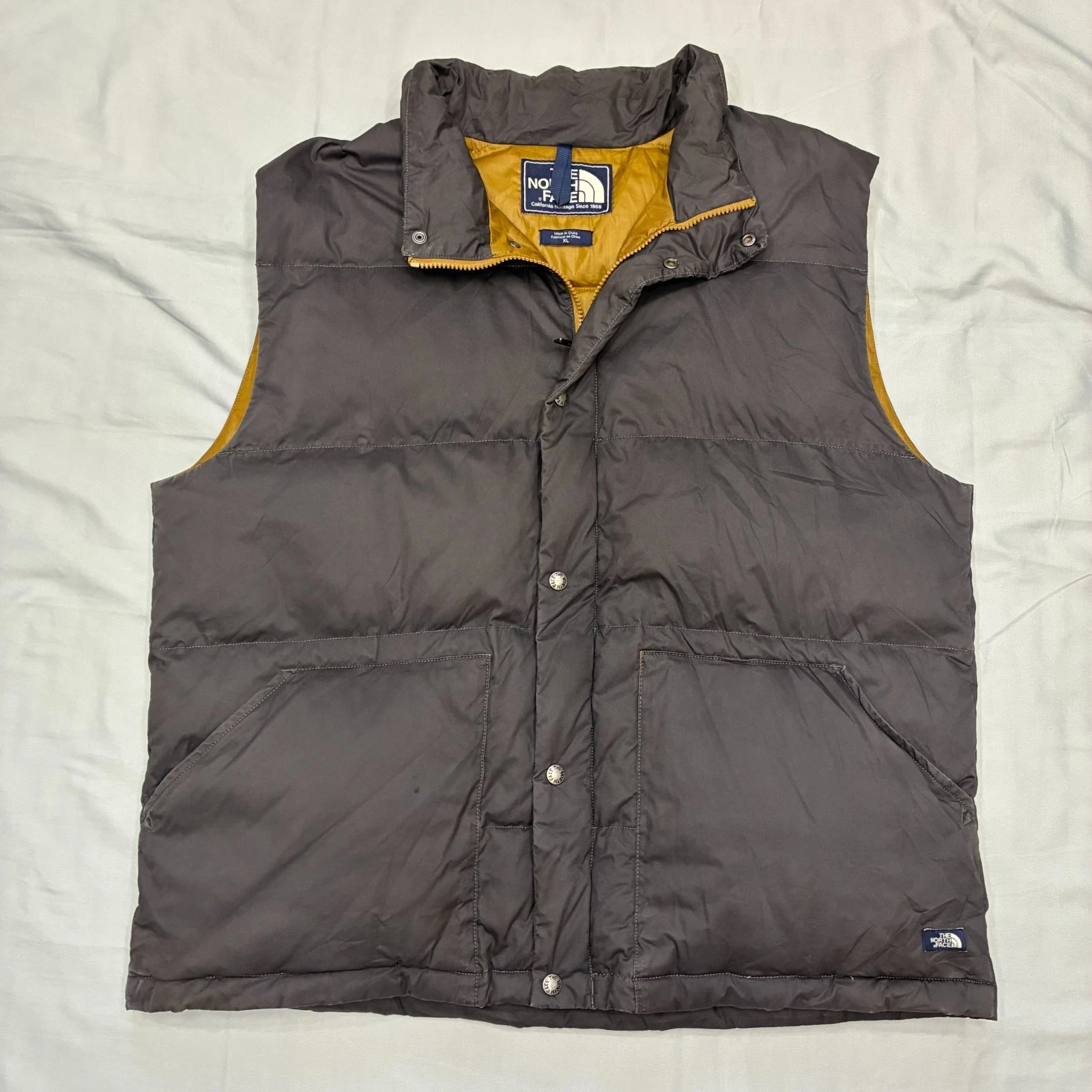 The North Face Lindero Puffer Vest Mens XL Gray/Gold Goose Down Vintage