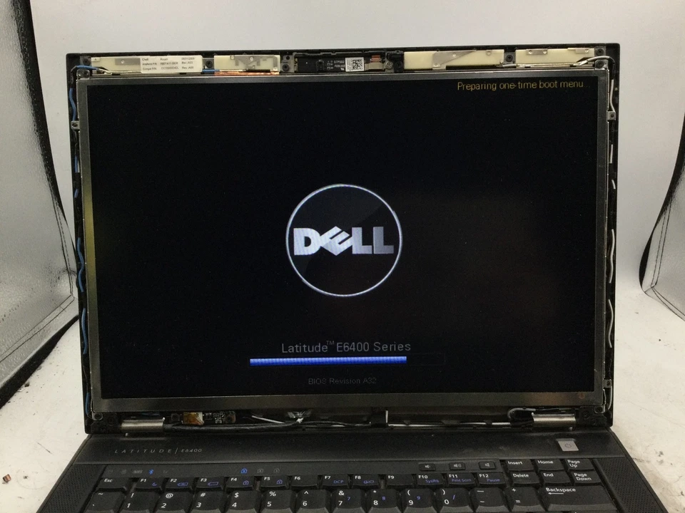 DELL LATITUDE E6400 - FOR PARTS - INTEL CORE 2 DUO - 4GB RAM - 14" -READ DESC-BB - Image 2 of 4