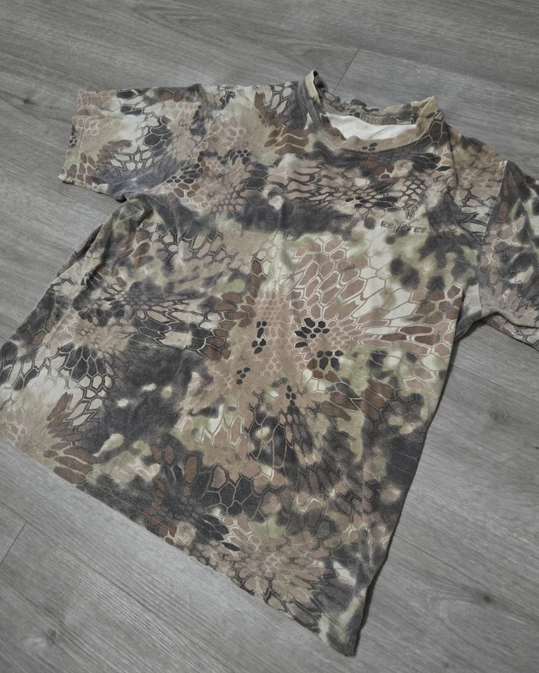 Kryptek Highlander Dead Deer Short Sleeve T-Shirt Men's Medium  - Image 3 of 4