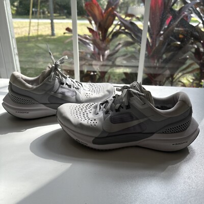 Size Nike Air Zoom Vomero 15 Low Grey Silver W Low Miles Good  Condition