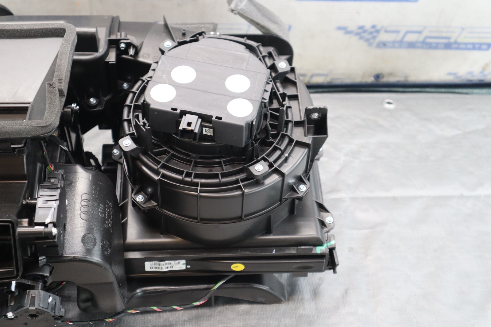 2022 2023 AUDI R8 V10 5.2L AWD OEM A/C BLOWER MOTOR HEATER CORE ASSY