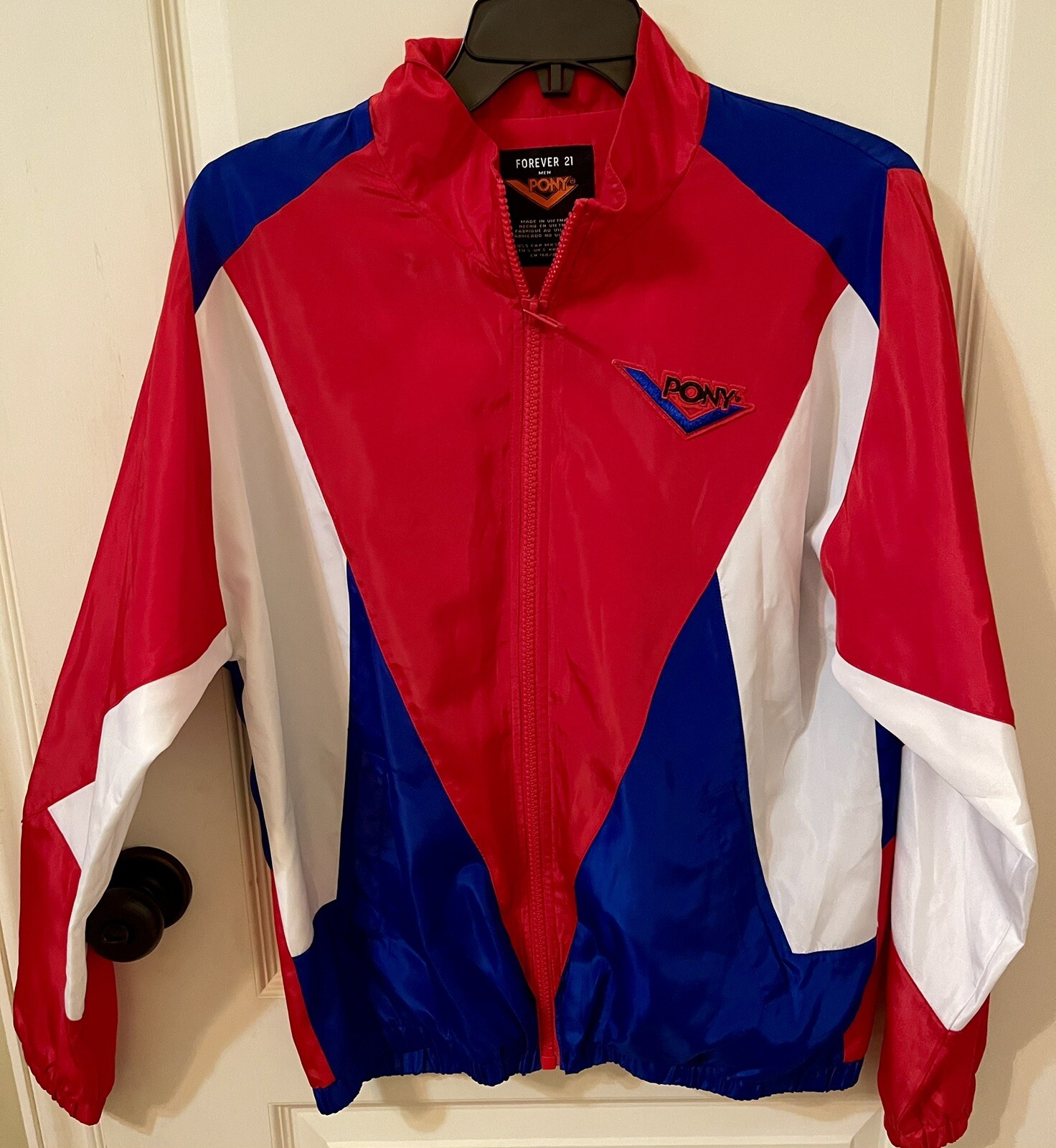 Pony Forever 21 Giacca Vintage Rossa bianca blu. Taglia piccola.