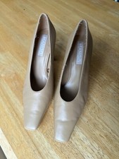 Mango Beige Leather Court Shoes Size 40, 9 Square Toe and Heel