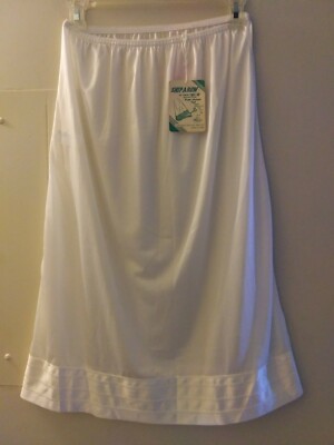 New w/Tag! ~ Snip-A-Row by Mel-Lin White Half Slip ~ Size Large 