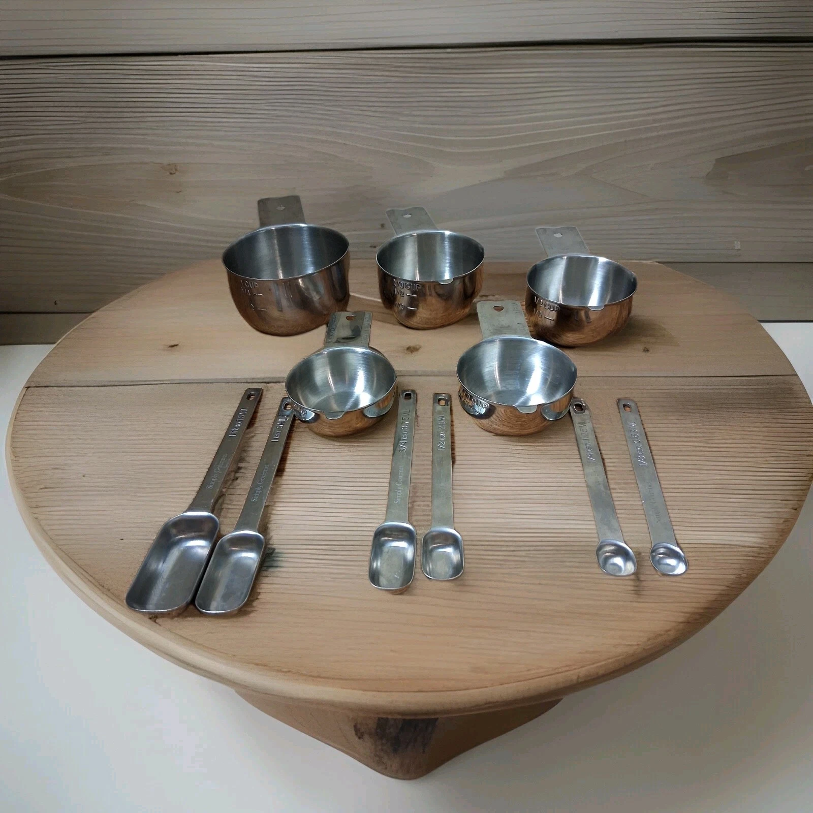 Simply Gourmet 11-Piece Stainless Steel Measuring Set: Cups & Slim Spice Spoons
Opens in a new windo