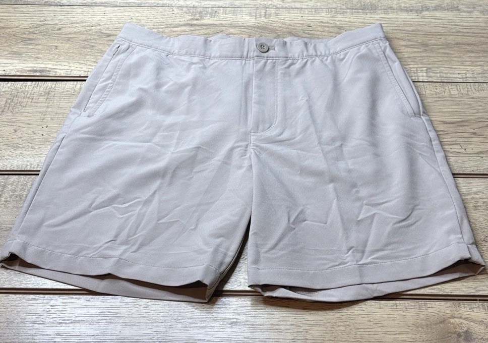 Men's Vineyard Vines Light Khaki Performance Shorts Size 35