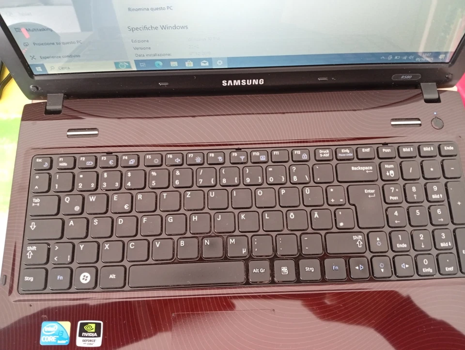 Samsung NP-R580 i3 M330 - 8 GB RAM - 160 GB HDD - Imagen 3 de 4