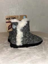MUK LUKS Cheyenne Women's Gray Slipper Boots Comfort Foam Size Small (5-6)