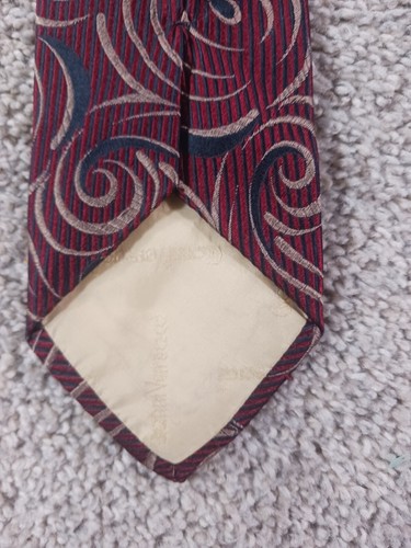 Gianni Versace Mens Tie Red Silk Hand Made Italy Vintage - Picture 9 of 12