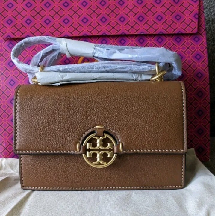 ★関税込★Tory Burch★MILLER MINI SHOULDER BA.G★バッグ★ Tory Burch Miller Mini Leather Shoulder Bag - Grey | 150153200