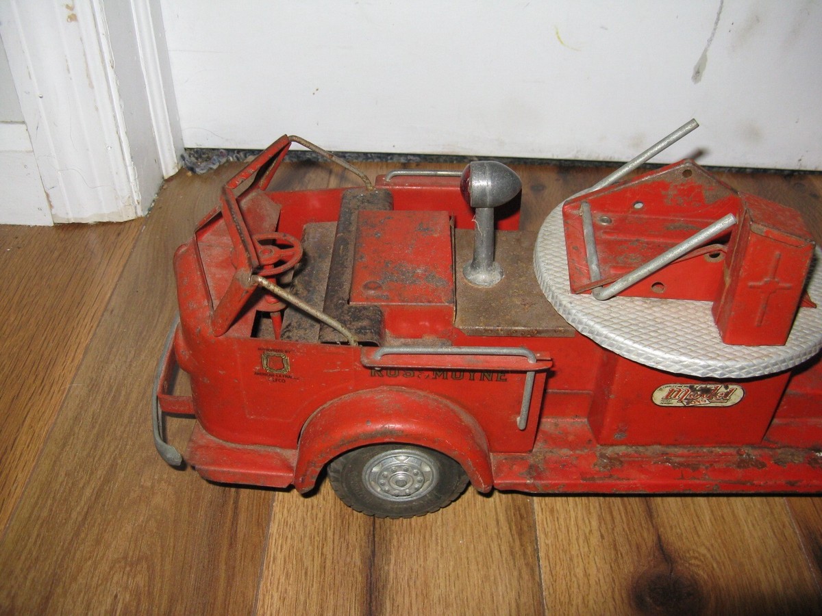 Vintage 1950s Doepke Model Toys Rossmoyne Aerial Ladder Fire Truck