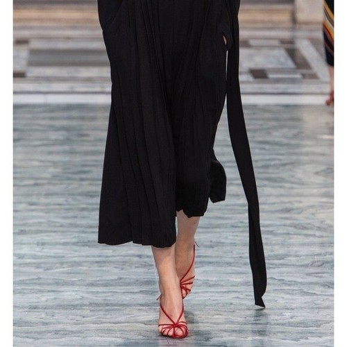 Victoria Beckham black pleated V-Neck Plissé shift long sleeve Dress Size Small - Picture 3 of 11