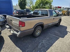 Used Turn Signal / Parking Light Assembly fits: 1997 Chevrolet S10/s15/sonoma Pa