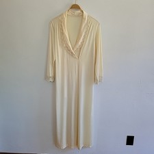 Vanity Fair Vintage Lace Trim Nylon Antron III Long Robe Shawl Collar USA Lounge