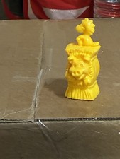 Yellow Plastic Figurine of PIG in a Bale of Hay with woodstock bird on top 2.5