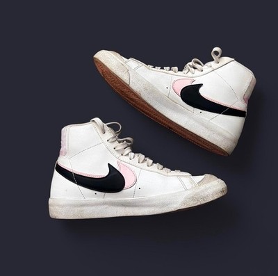 Size 5 (GS) - Nike Blazer Mid 77 SE White Arctic Punch