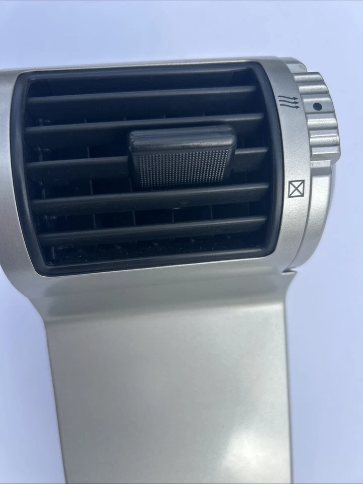 Toyota FJ Cruiser 2007-14 pasajeros tablero lateral ventilación plus moldura OEM 55660-35110 Foto 3 de 4