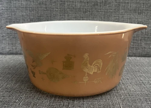 Vintage Pyrex 473 Early American Casserole Dish Brown and Gold 1 Qt 6"