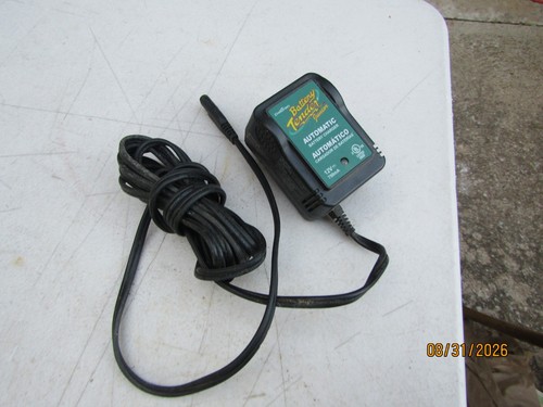 Deltran Auto Battery Charger Tender Jr MODEL 021-0123 Output 12VDC @ 750MA 120V