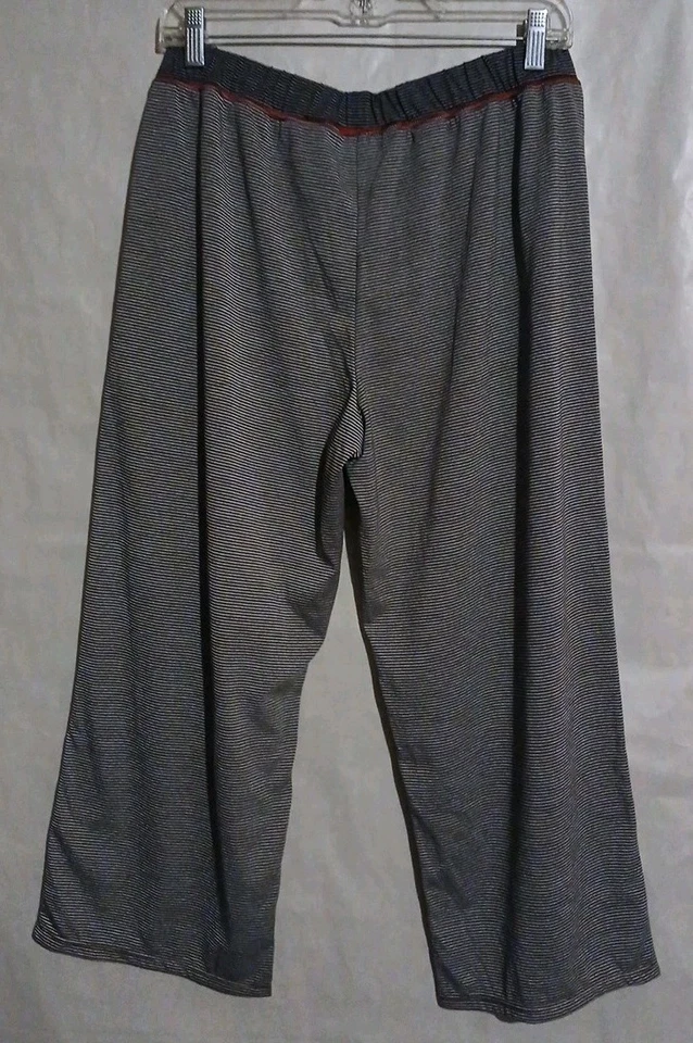 liz clairborne Multicolor Thin Capris Size M NWT - Image 4 of 4