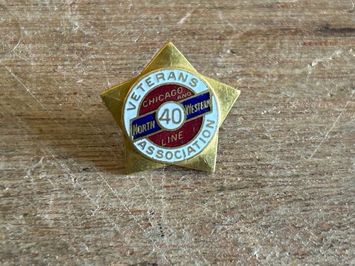 Chicago + Northwestern Line Lapel Pin Button Employee Award 40 Year Service Vtg - Picture 13 of 24