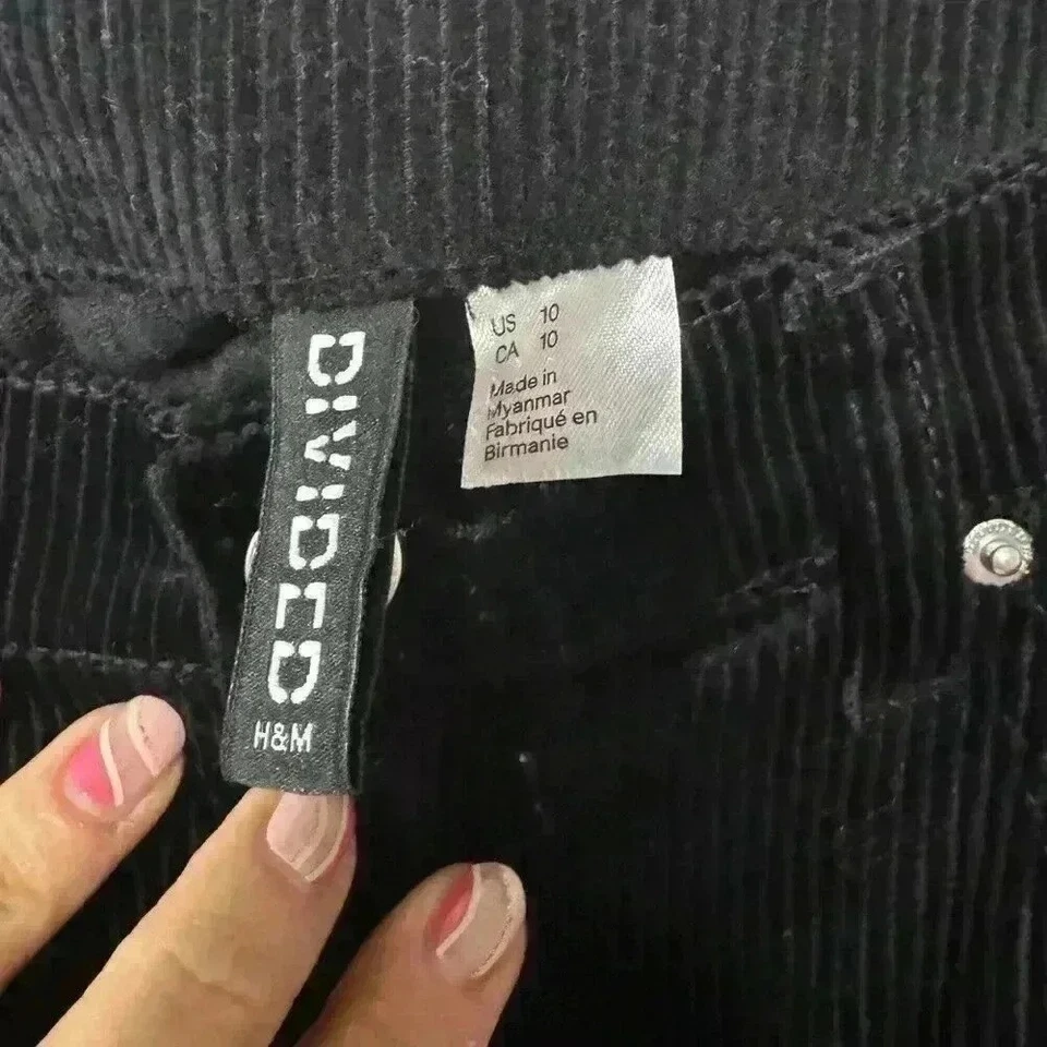 H&M corduroy black short skirt SZ 10 dark academia indie grunge preppy Y2K 90s - Image 4 of 4