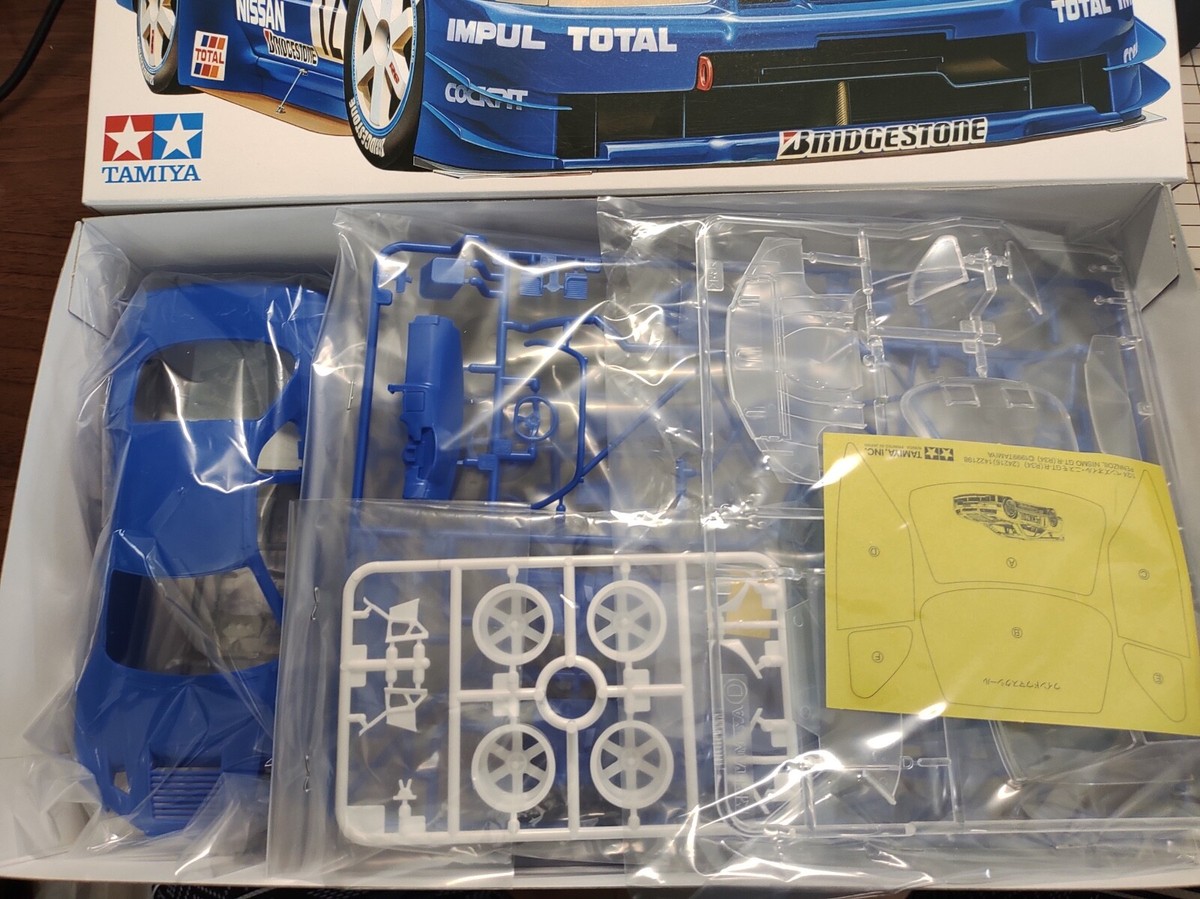 1/24 SCALE CALSONIC SKYLINE GT-R (R34)_TAMIYA_Used-No