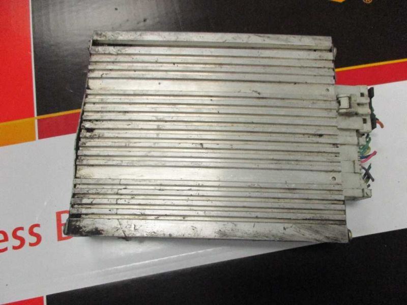 Audio Equipment Radio Amplifier Fits 00-02 SUBURBAN 1500