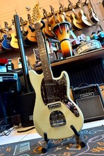 Jay Turser JT-MG2 Guitare Électrique Mustang 6 Cordes 4/4 Corps Plein Avancé