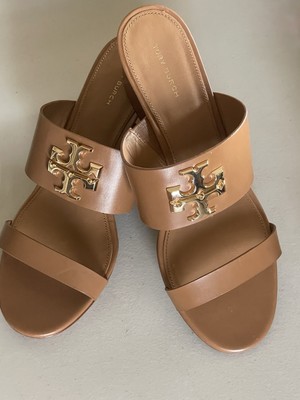 TORY BURCH EVERLY WEDGE SANDALS IN ROYAL TAN/ ROLLED BRASS SIZE 9