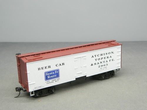 Coche de cerveza HO 1/87 construido casa redonda Santa Fe AT&SF COCHE DE CERVEZA #2965 | Condition: Used