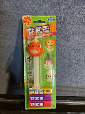 Pez Halloween Pumpkin D, GITD Stem, Mint on Card