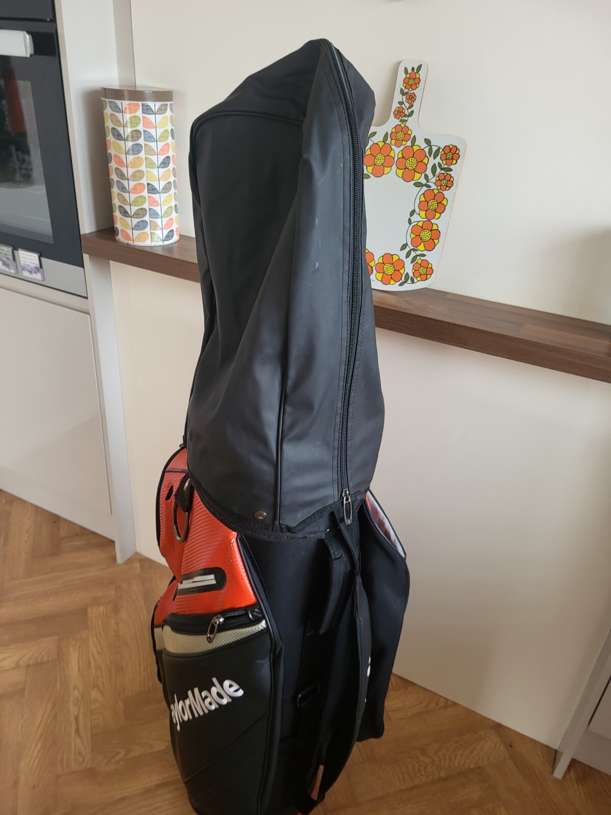 Taylormade Deluxe Golf Cart Bag Red/Black With 14 Way Divider And Rain