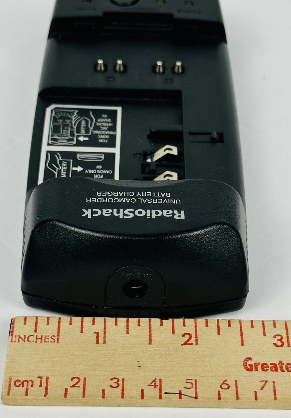 Radio Shack Universal Camcorder Battery Charger 23348, Handycam car