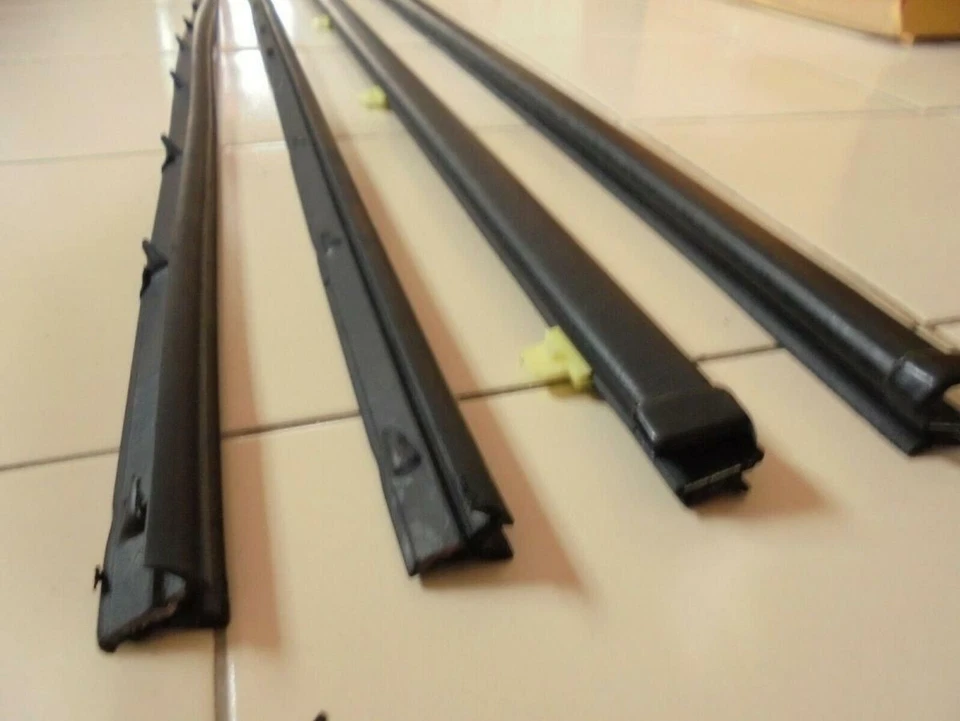  PARA MAZDA B2000 B2200 B2600 1985-1998 Cinturón de puerta interior y exterior resistente al clima goma Foto 2 de 4